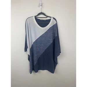 Andree
blouse short sleeve size L bat like sleeves